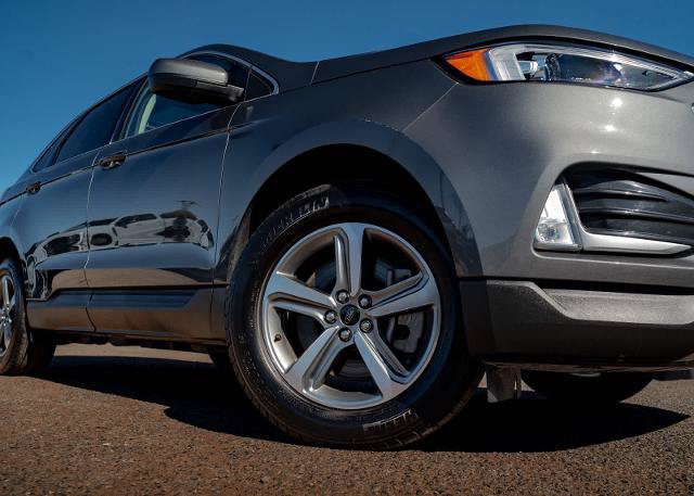 Certified 2024 Ford Edge SEL w/ Convenience Package AWD/4WD image 5