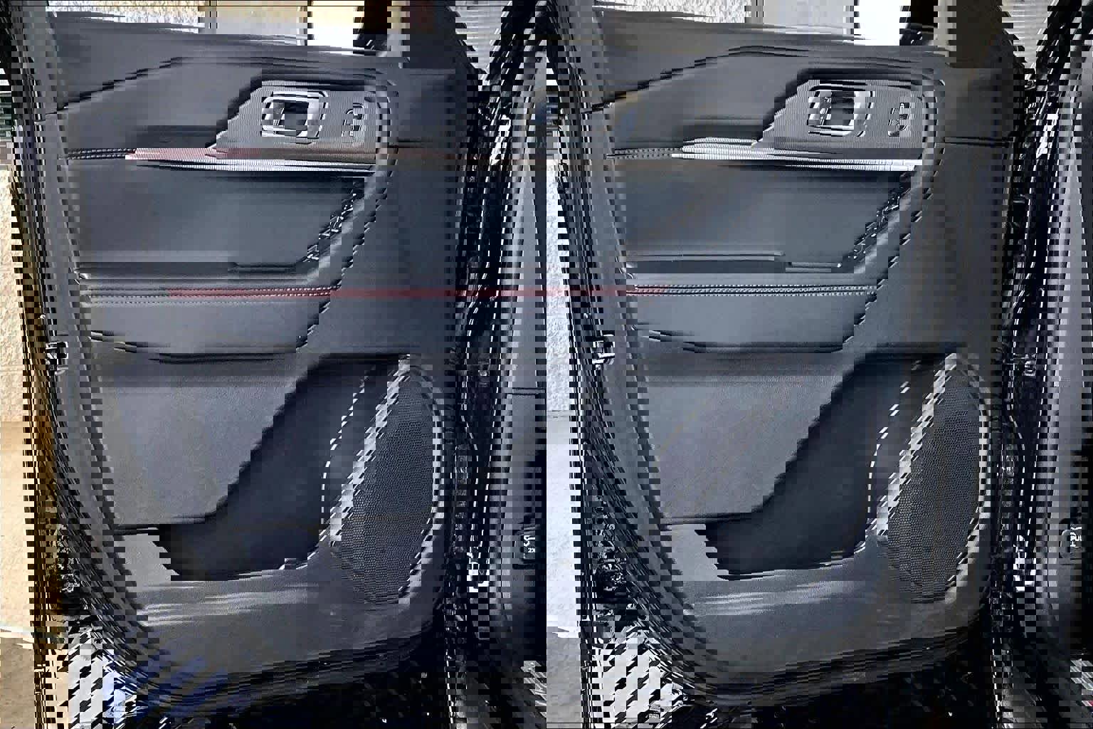 Certified 2025 Ford Explorer ST-Line image 21