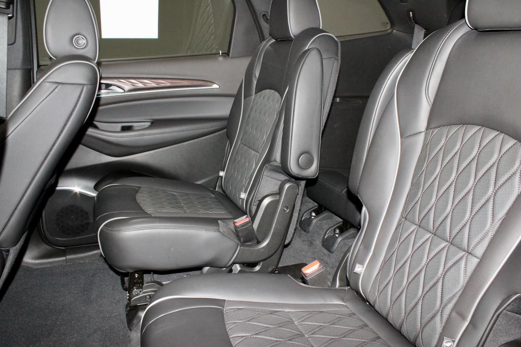 Used 2023 Buick Enclave Avenir w/ Avenir Technology Package AWD/4WD image 24