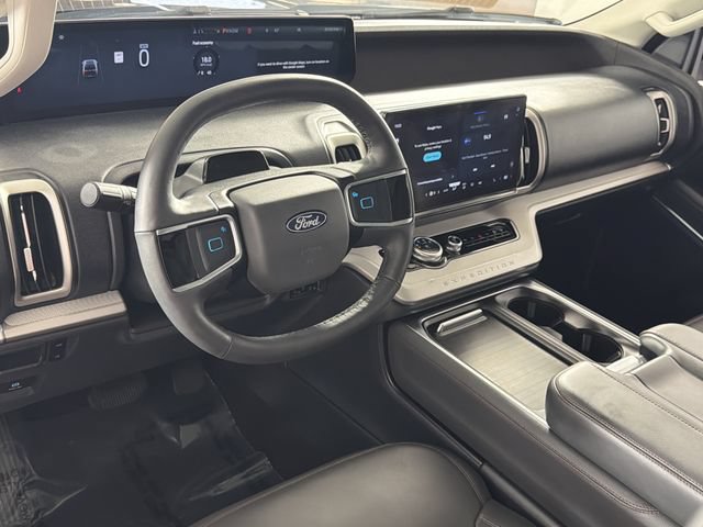 Certified 2025 Ford Expedition Active RWD image 2