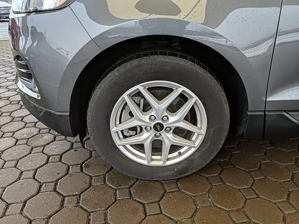 Certified 2024 Ford Edge SEL w/ Convenience Package image 12