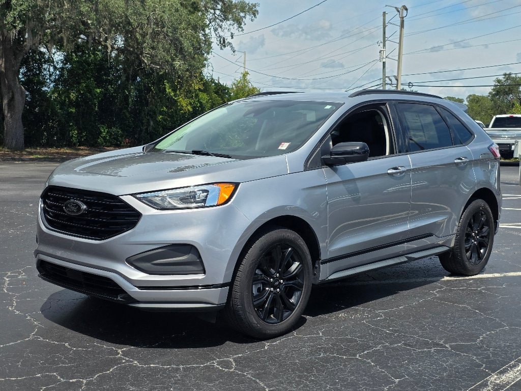 Certified 2024 Ford Edge SE w/ Black Appearance Package AWD/4WD image 10