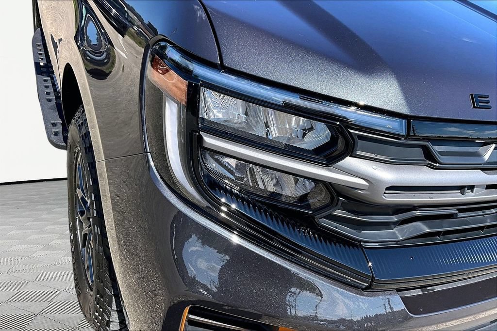 Certified 2025 Ford Expedition Tremor AWD/4WD image 30