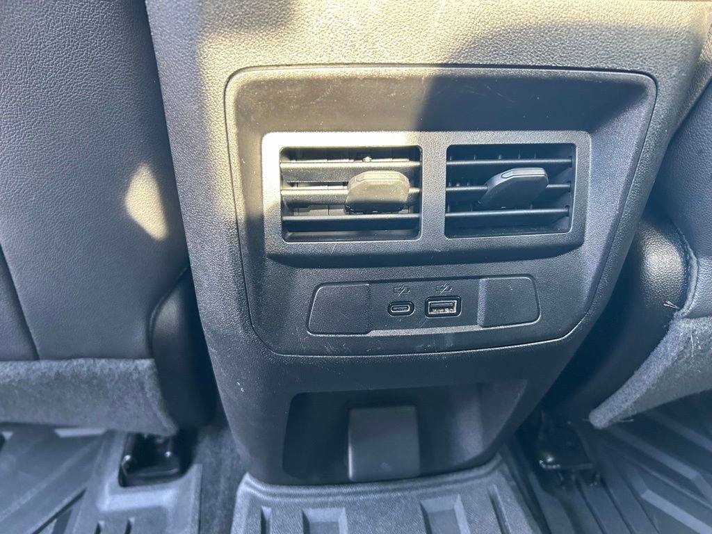 Used 2023 GMC Canyon AT4X image 18