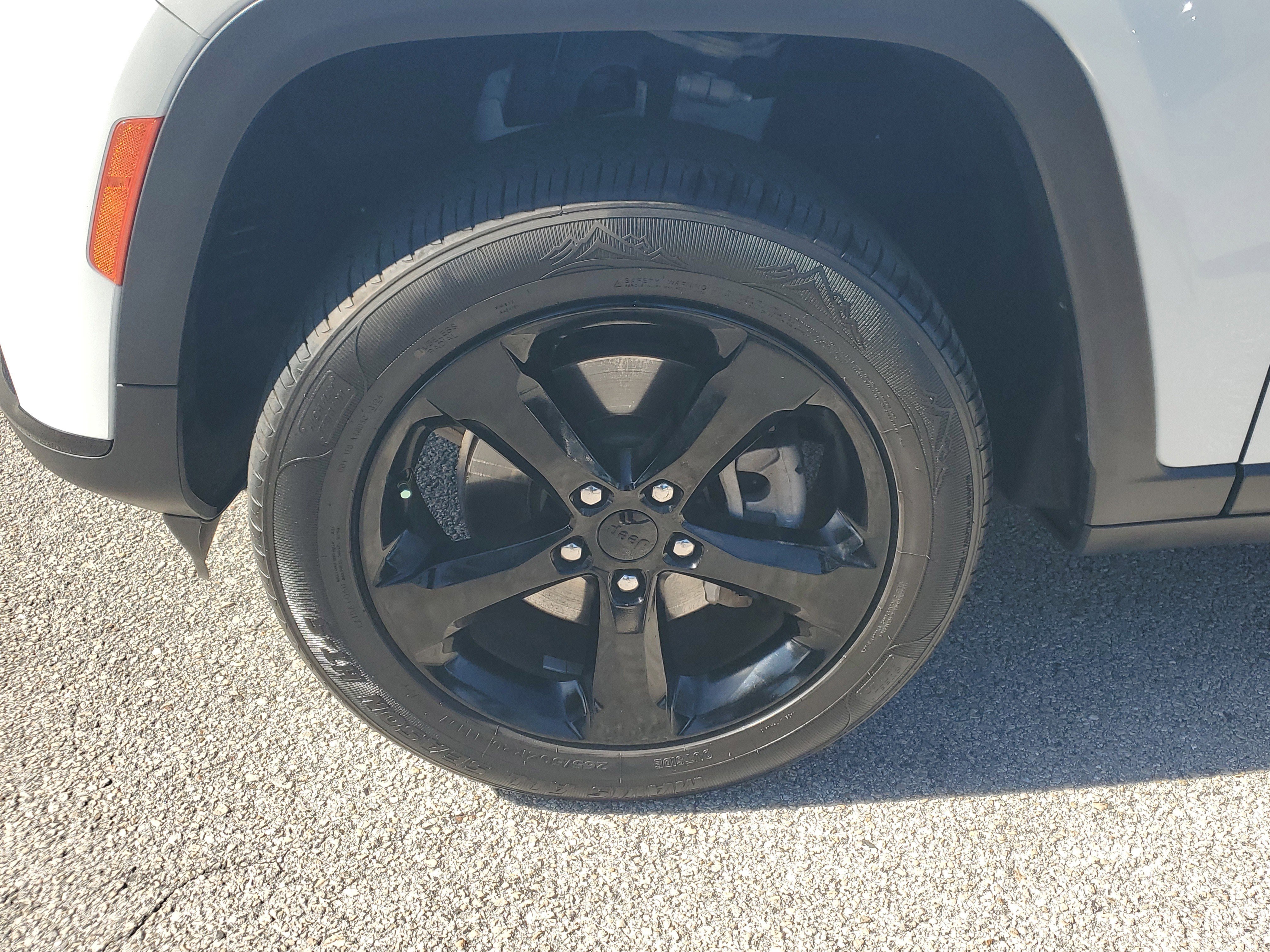 Used 2021 Jeep Grand Cherokee L Altitude image 8