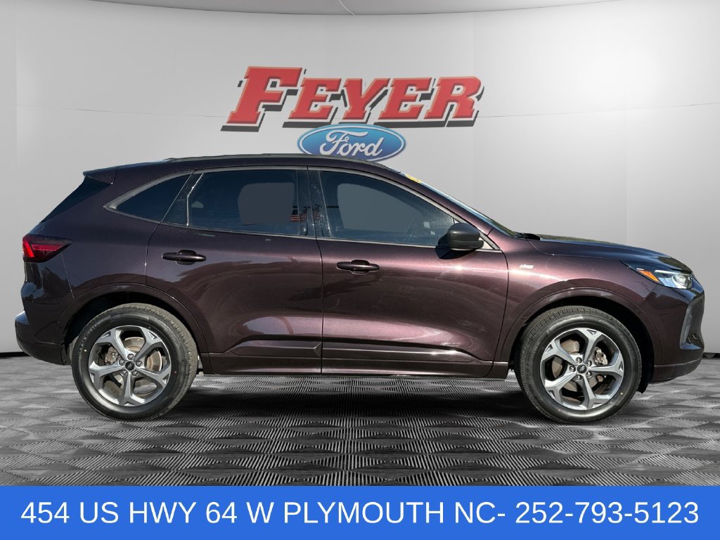 Certified 2023 Ford Escape ST-Line AWD/4WD image 6