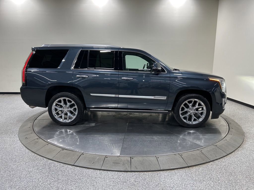 Used 2020 Cadillac Escalade Platinum image 6