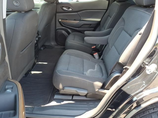 Used 2023 GMC Acadia SLE FWD image 18