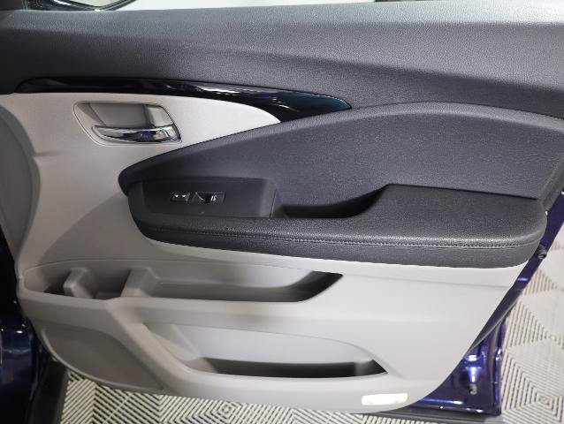 Used 2020 Honda Pilot Touring image 37