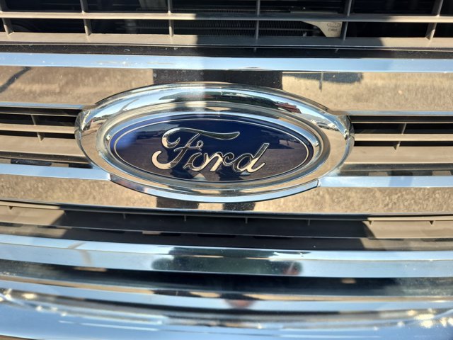Certified 2022 Ford E-350 and Econoline 350 Super Duty w/ Power Windows & Locks Group RWD image 32
