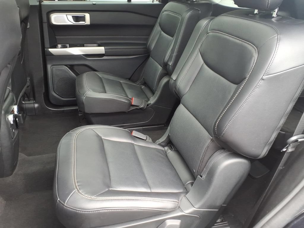 Certified 2023 Ford Explorer Limited w/ Limited Technology Package AWD/4WD image 18