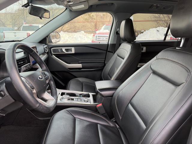 Certified 2022 Ford Explorer XLT w/ Equipment Group 202A image 12