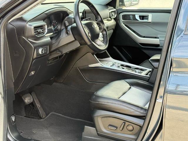 Certified 2022 Ford Explorer XLT w/ Equipment Group 202A image 6