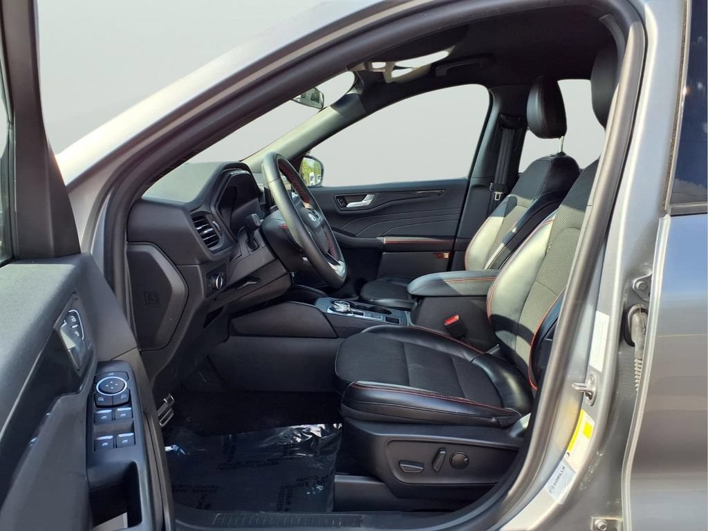 Certified 2024 Ford Escape ST-Line w/ Tech Pack #1 FWD image 14
