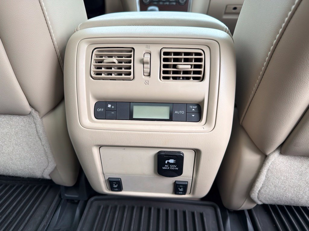Used 2017 Nissan Pathfinder Platinum AWD/4WD image 25