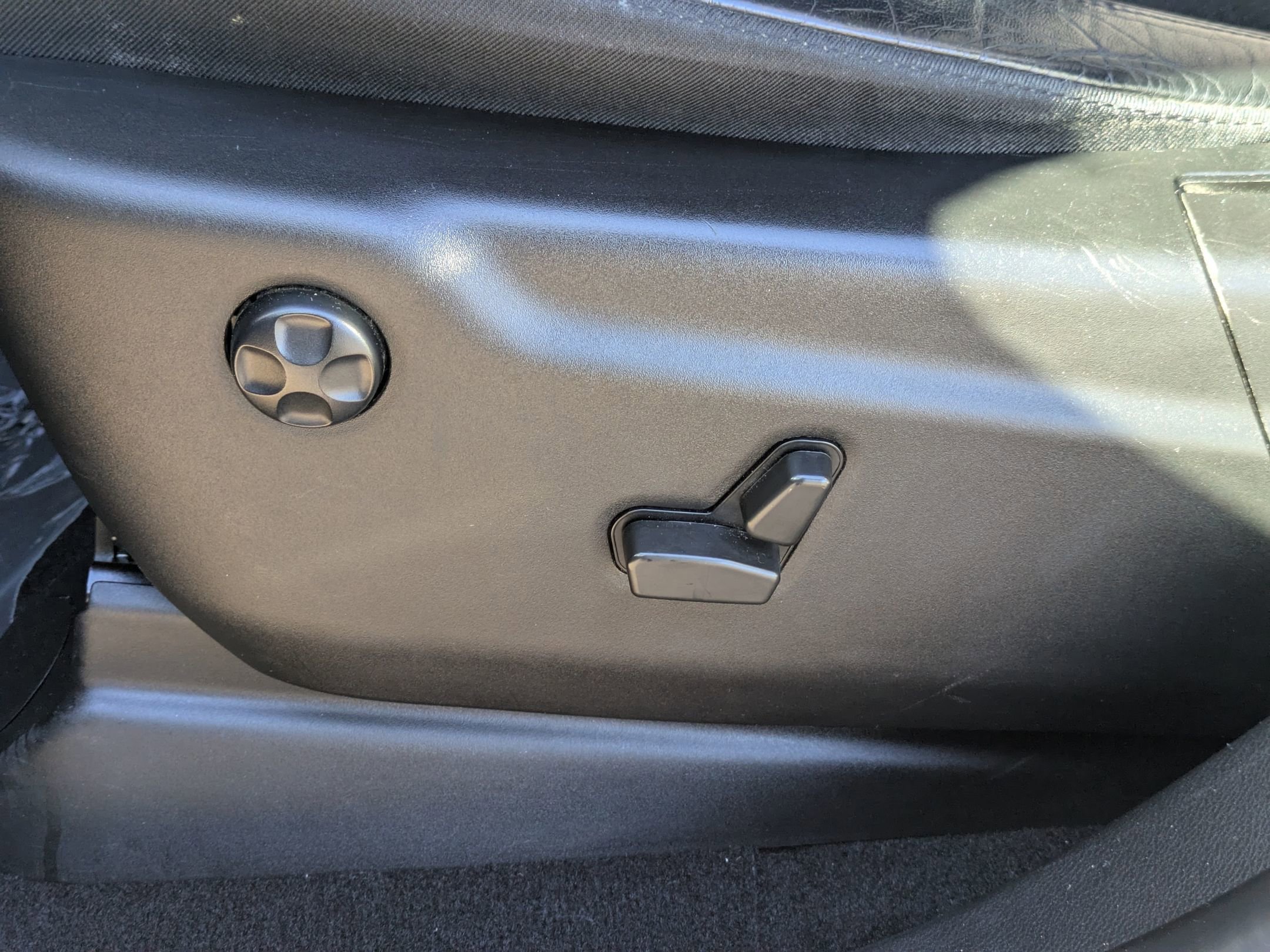 Used 2021 Jeep Grand Cherokee Laredo X image 13