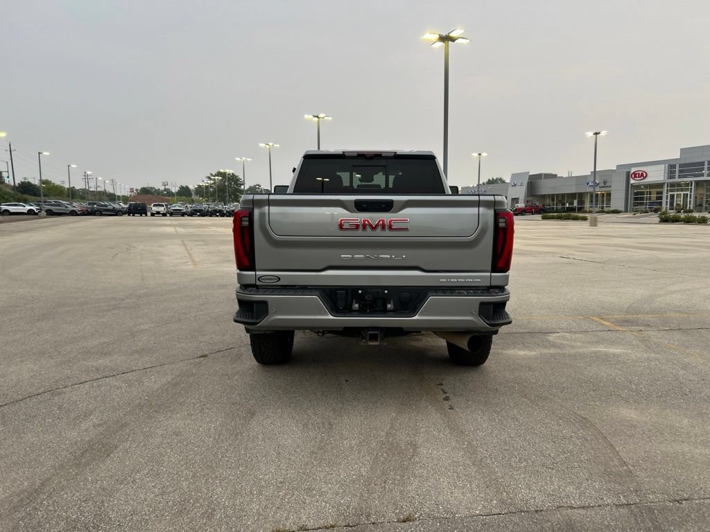 Used 2024 GMC Sierra 2500 Denali w/ Denali Reserve Package AWD/4WD image 7