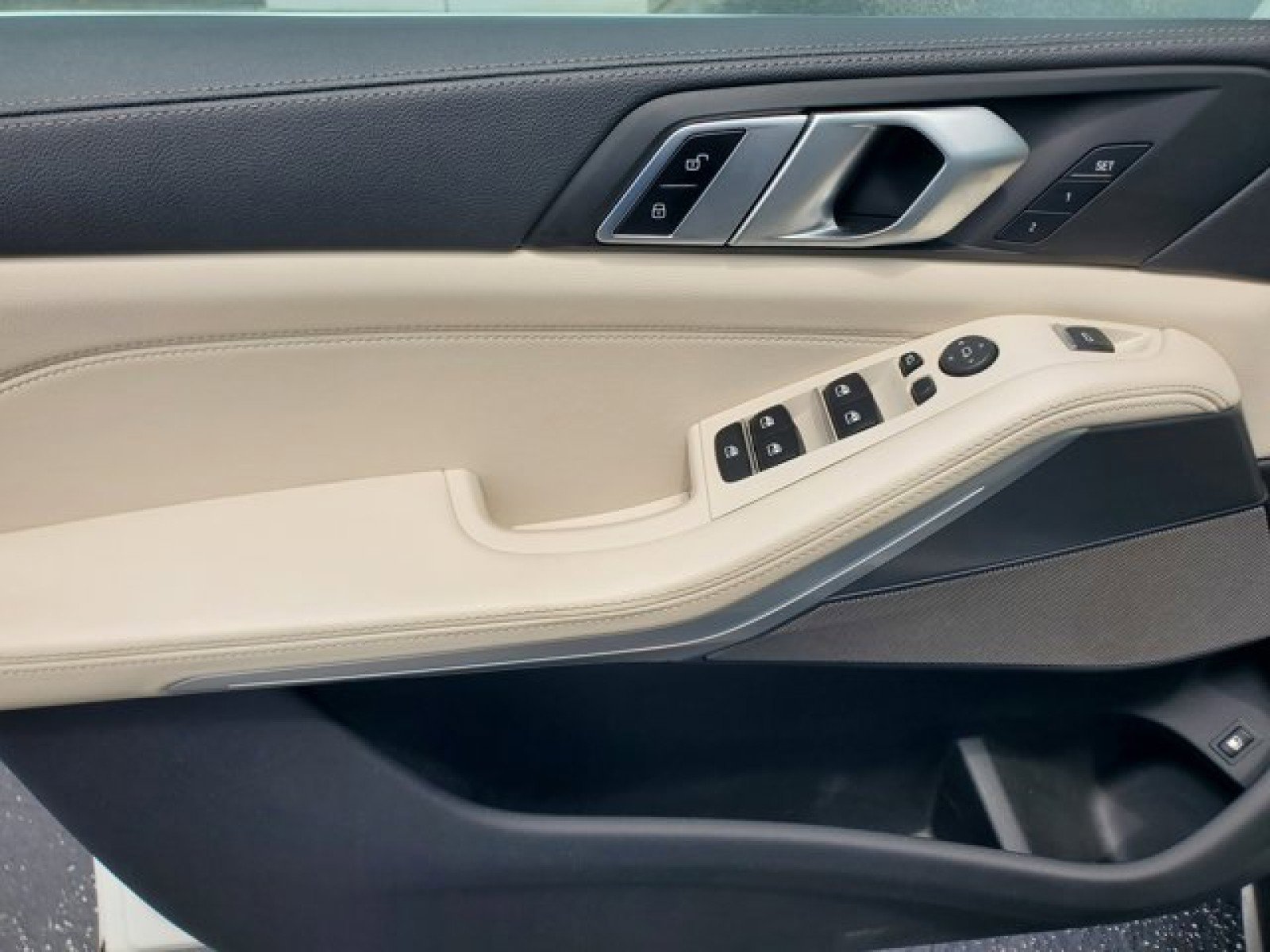 Used 2021 BMW X5 xDrive45e w/ Premium Package image 13