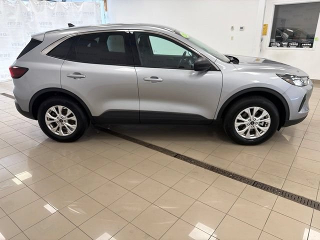 Certified 2024 Ford Escape Active AWD/4WD image 4