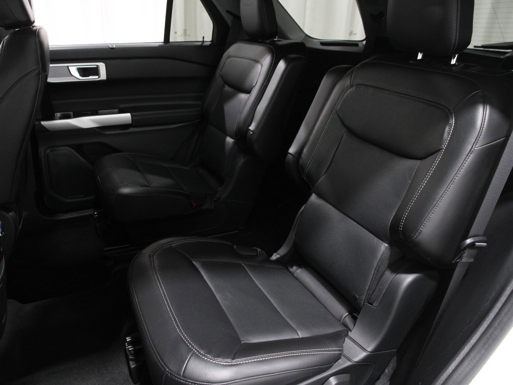 Certified 2022 Ford Explorer Limited w/ Equipment Group 301A image 21