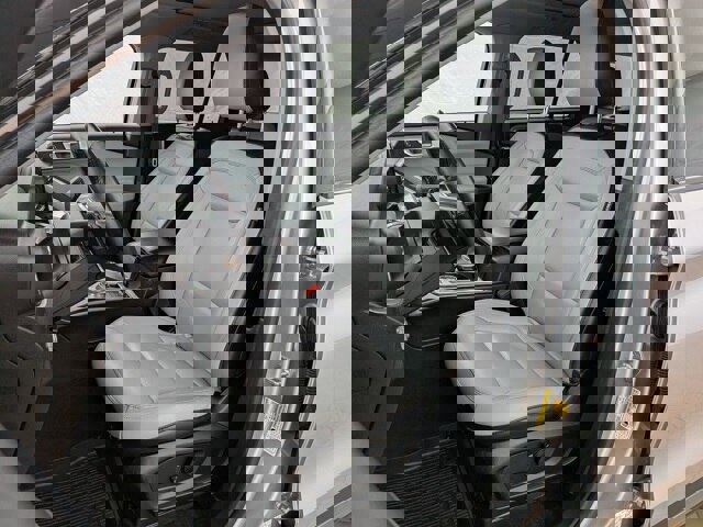 Certified 2021 Ford Explorer XLT w/ Equipment Group 202A image 13