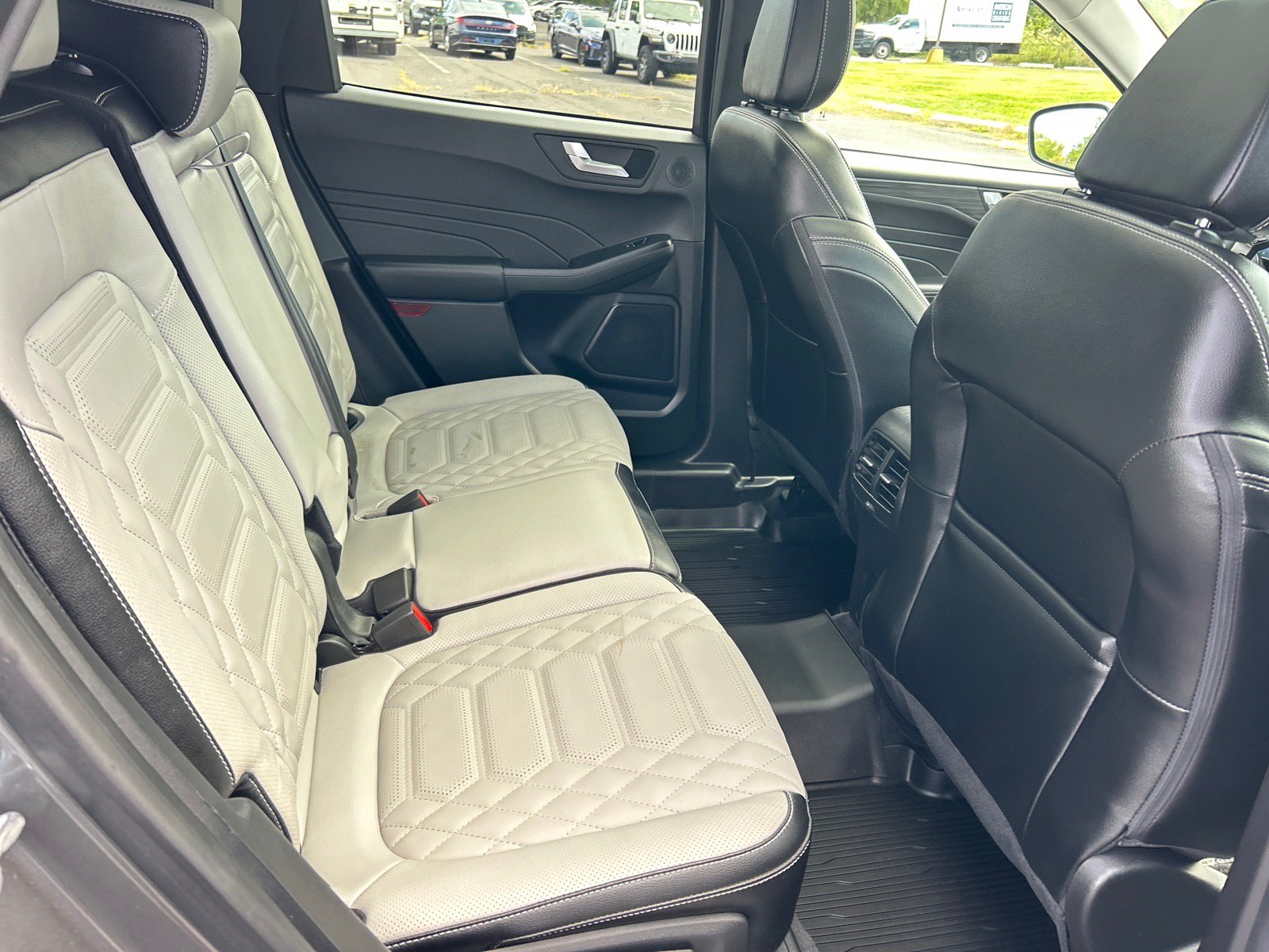 Certified 2023 Ford Escape Platinum w/ Premium Technology Package AWD/4WD image 20