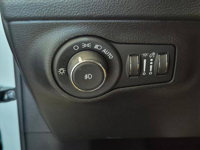 Used 2019 Jeep Compass Trailhawk w/ Cold Weather Group AWD/4WD image 18