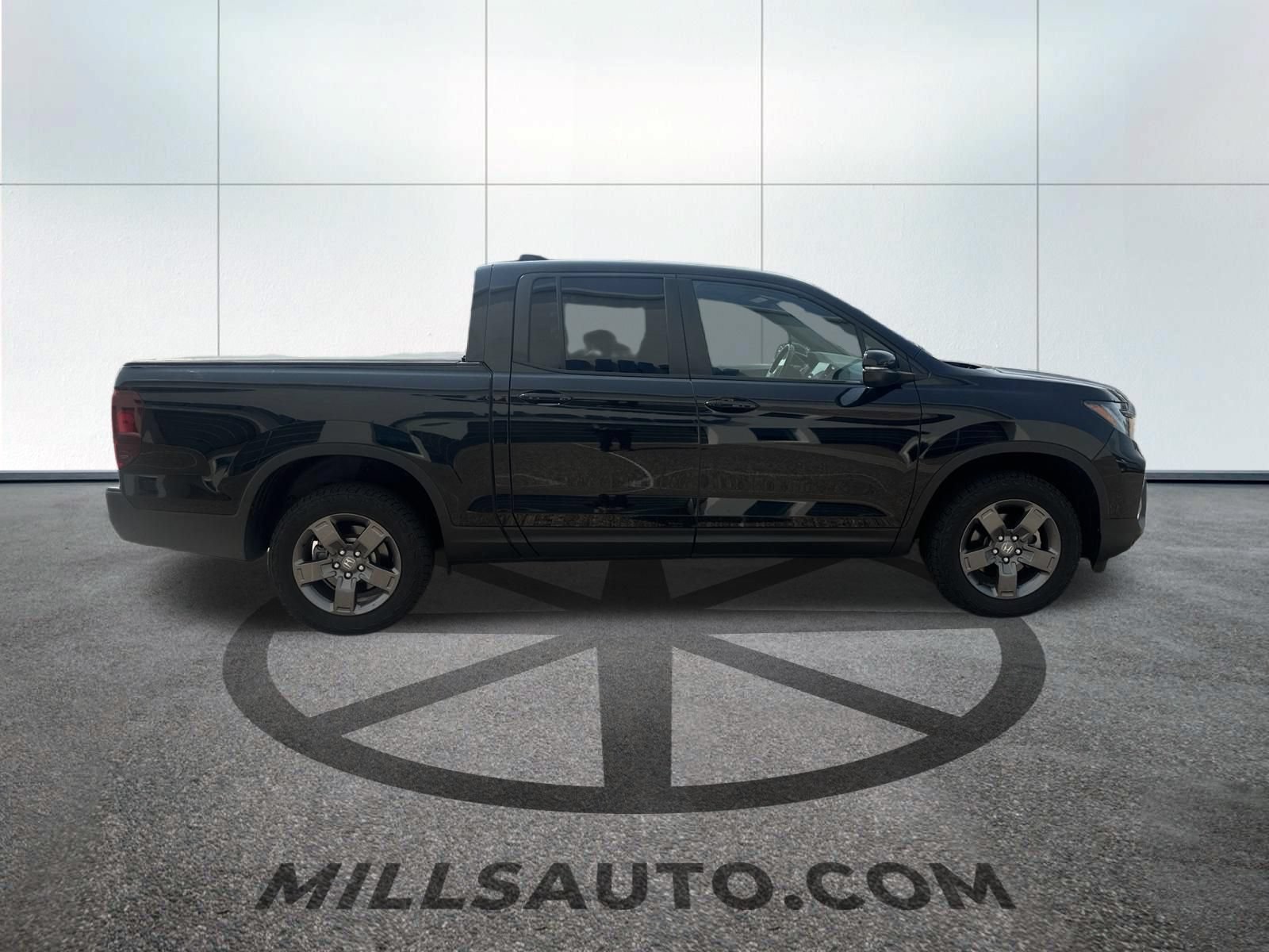 Used 2024 Honda Ridgeline TrailSport image 3