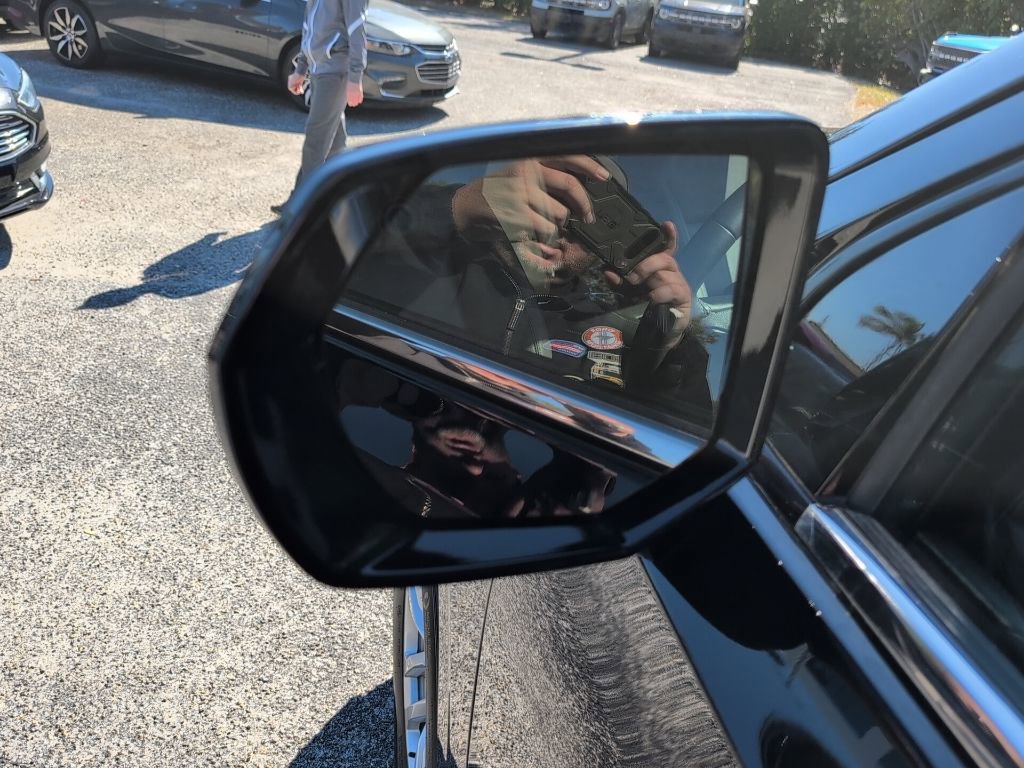 Used 2024 Chevrolet Tahoe LT image 7