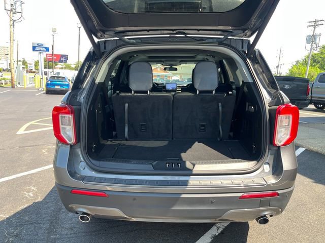 Certified 2022 Ford Explorer XLT w/ Equipment Group 202A AWD/4WD image 25