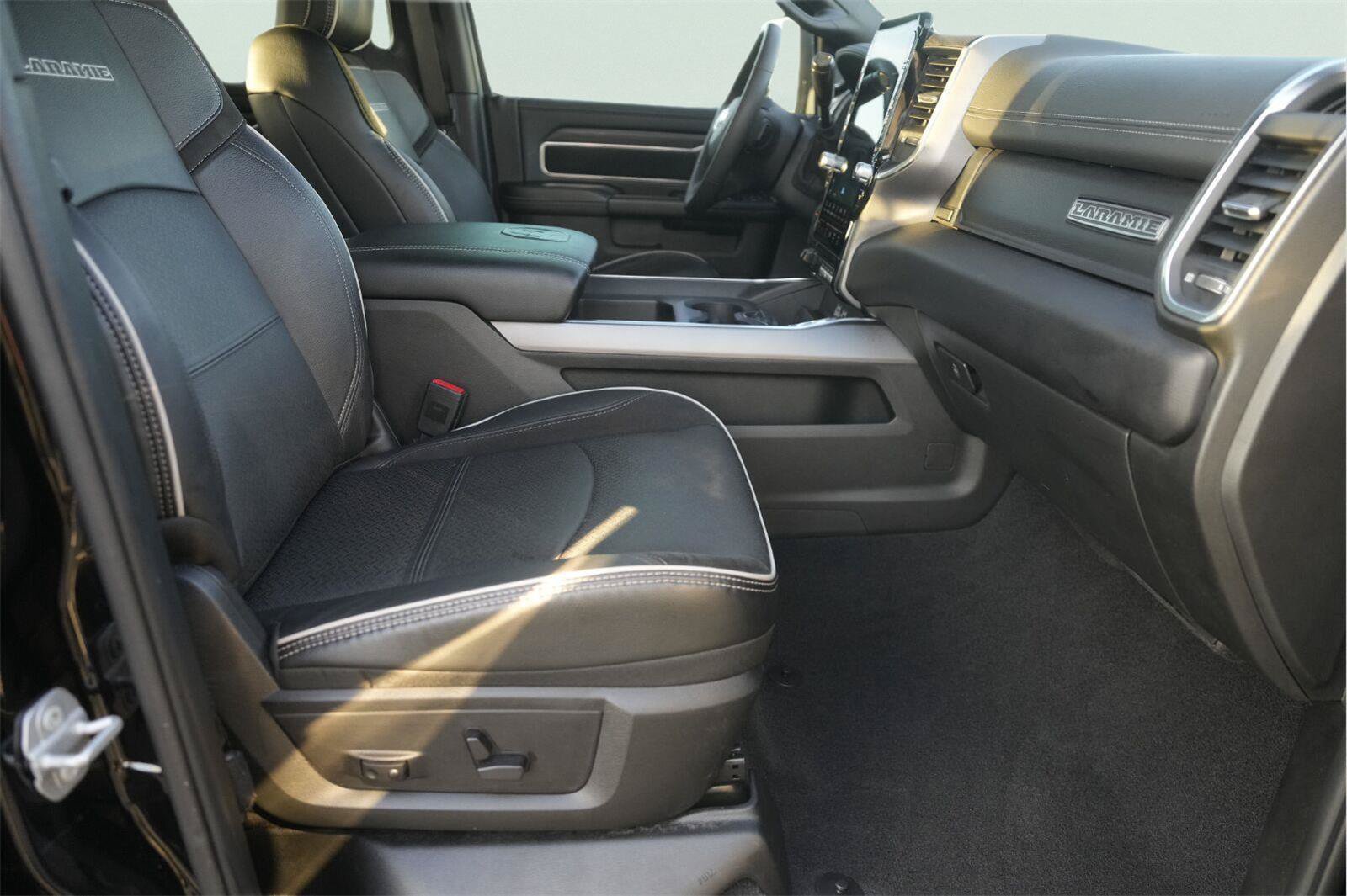 Used 2025 RAM 2500 Laramie AWD/4WD image 18