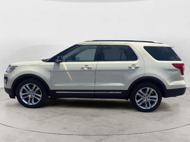 Certified 2018 Ford Explorer XLT w/ Equipment Group 201A AWD/4WD image 10