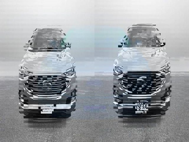 Certified 2021 Ford Edge Titanium w/ Equipment Group 301A FWD image 7