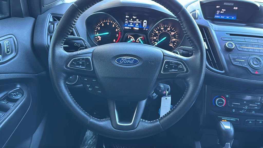 Certified 2017 Ford Escape SE w/ SE Sport Appearance Package image 10