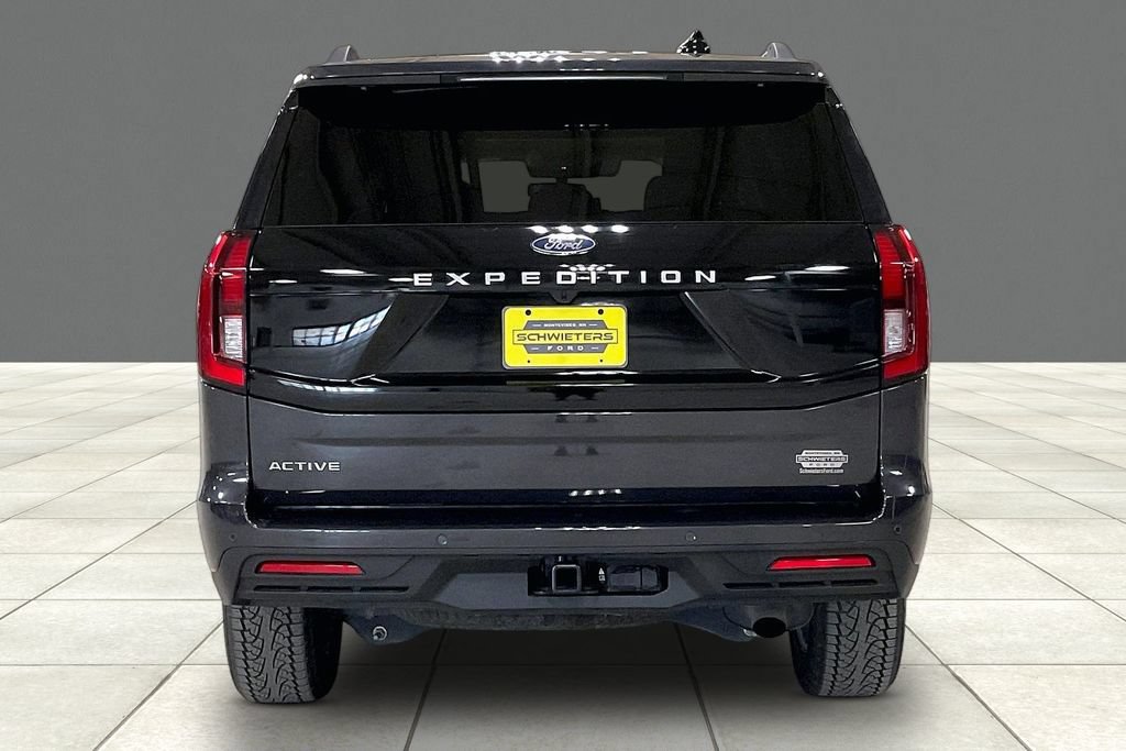Certified 2025 Ford Expedition Active AWD/4WD image 4