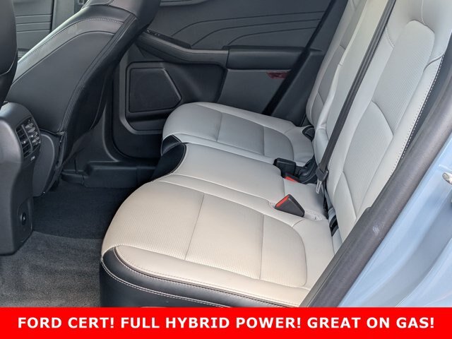Certified 2024 Ford Escape Platinum AWD/4WD image 23