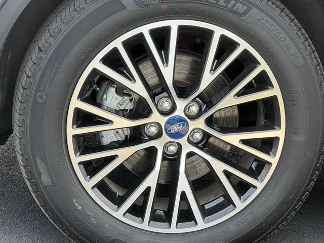 Certified 2022 Ford Escape Titanium FWD image 7