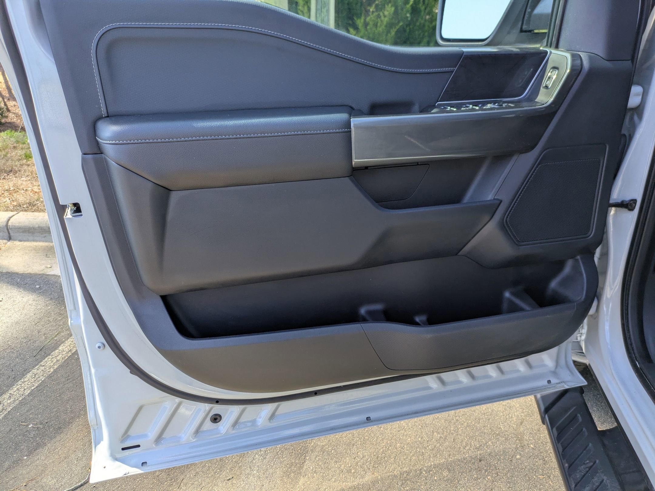 Certified 2023 Ford F150 XLT w/ Equipment Group 302A High image 10