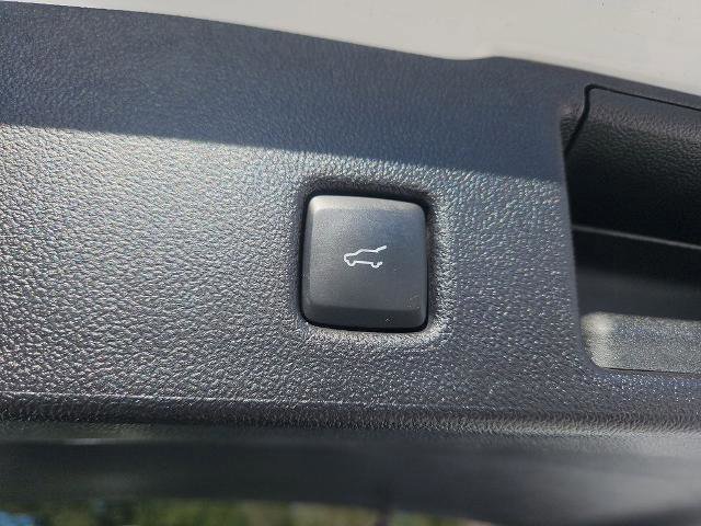 Certified 2022 Ford Escape Titanium w/ Titanium Elite Package image 22