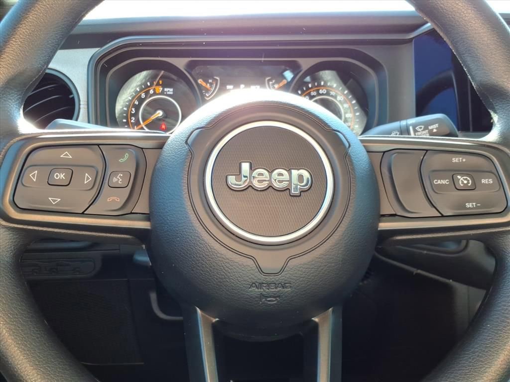 Used 2025 Jeep Gladiator Sport image 24