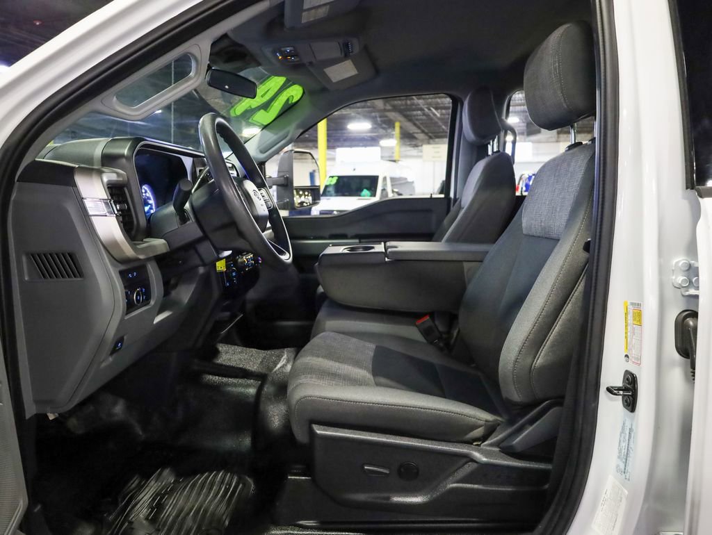 Certified 2024 Ford F350 XLT w/ FX4 Off-Road Package image 19