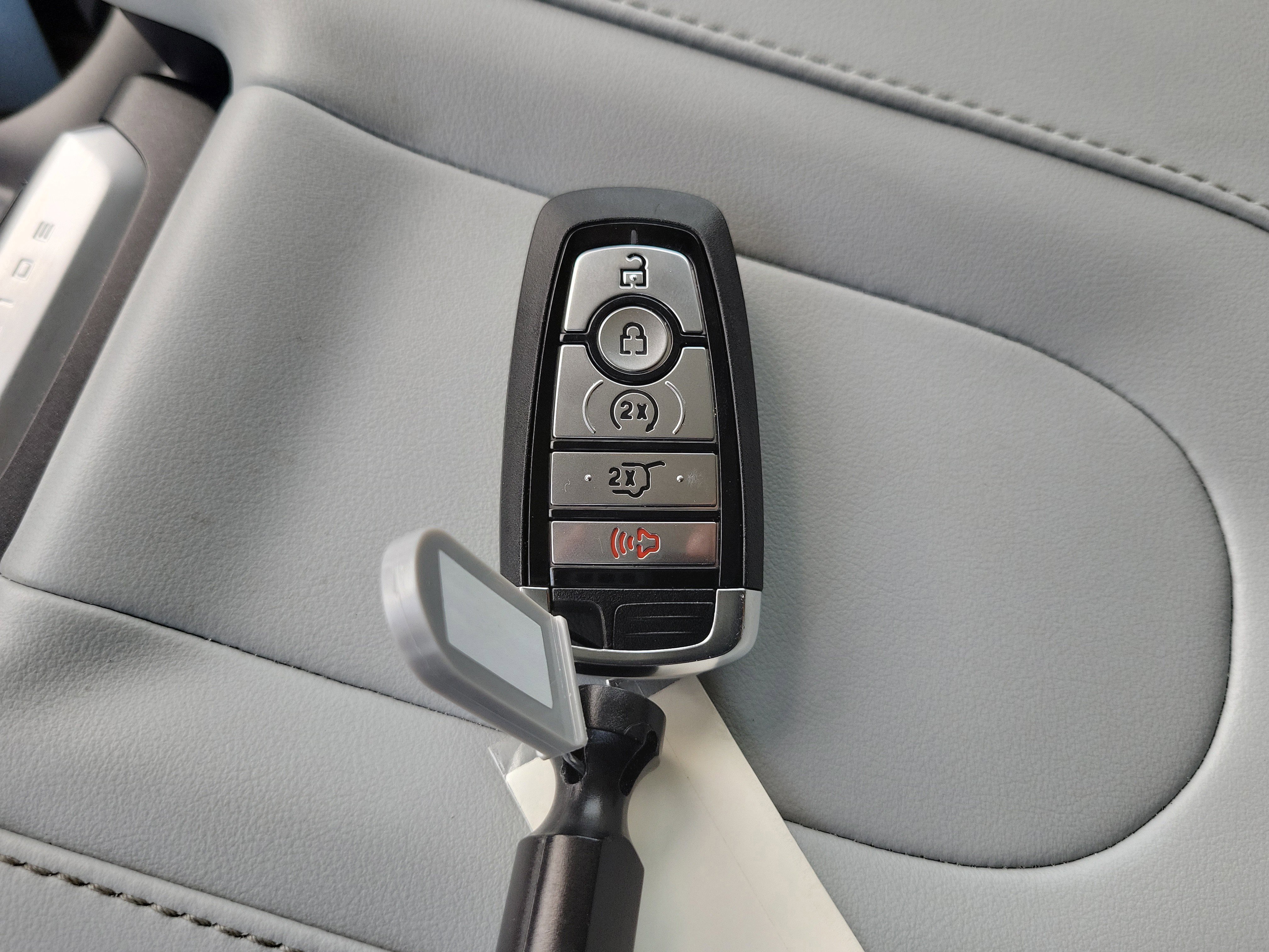 Certified 2025 Ford Expedition Max Platinum w/ Driver's Package image 29