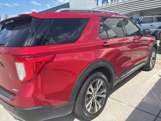 Certified 2020 Ford Explorer Platinum w/ Premium Technology Package image 3