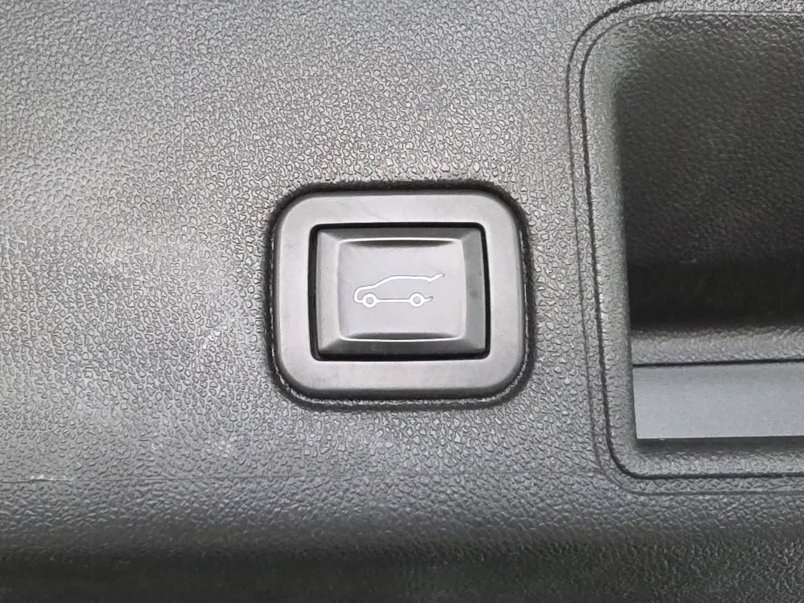 Used 2020 GMC Terrain SLE w/ Driver Convenience Package FWD image 34