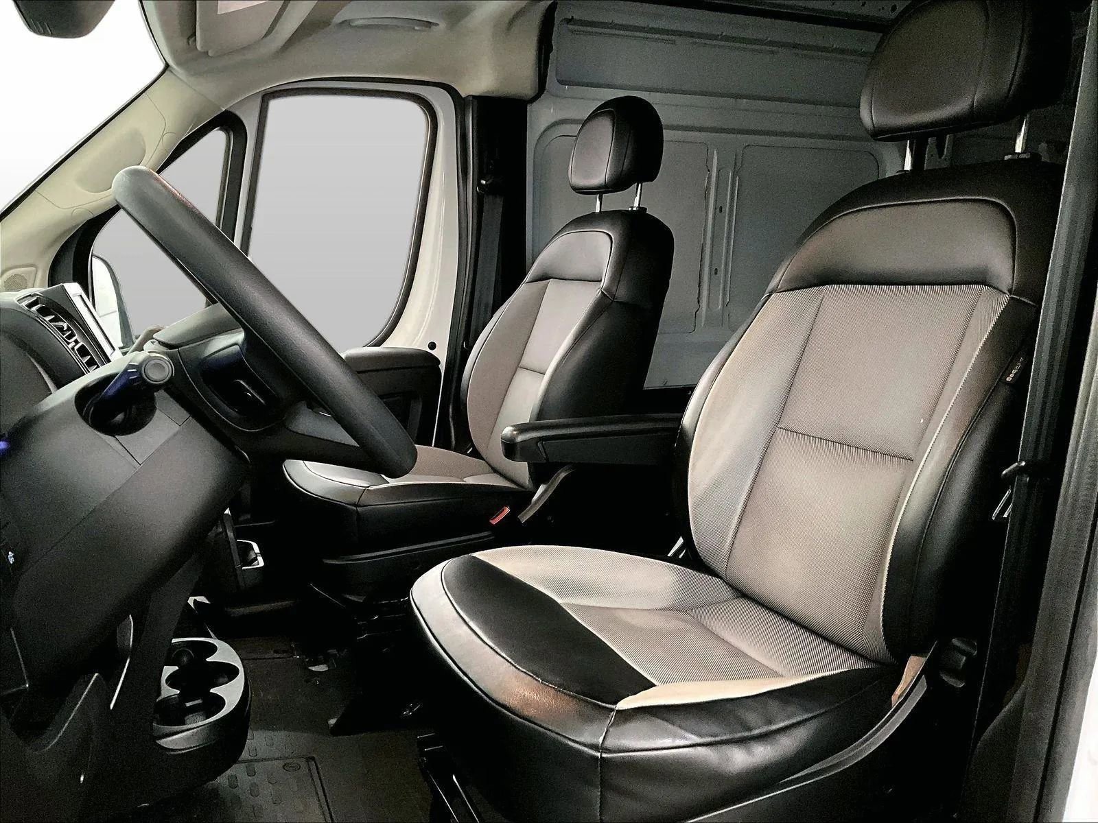 Used 2023 RAM ProMaster 3500 FWD image 24
