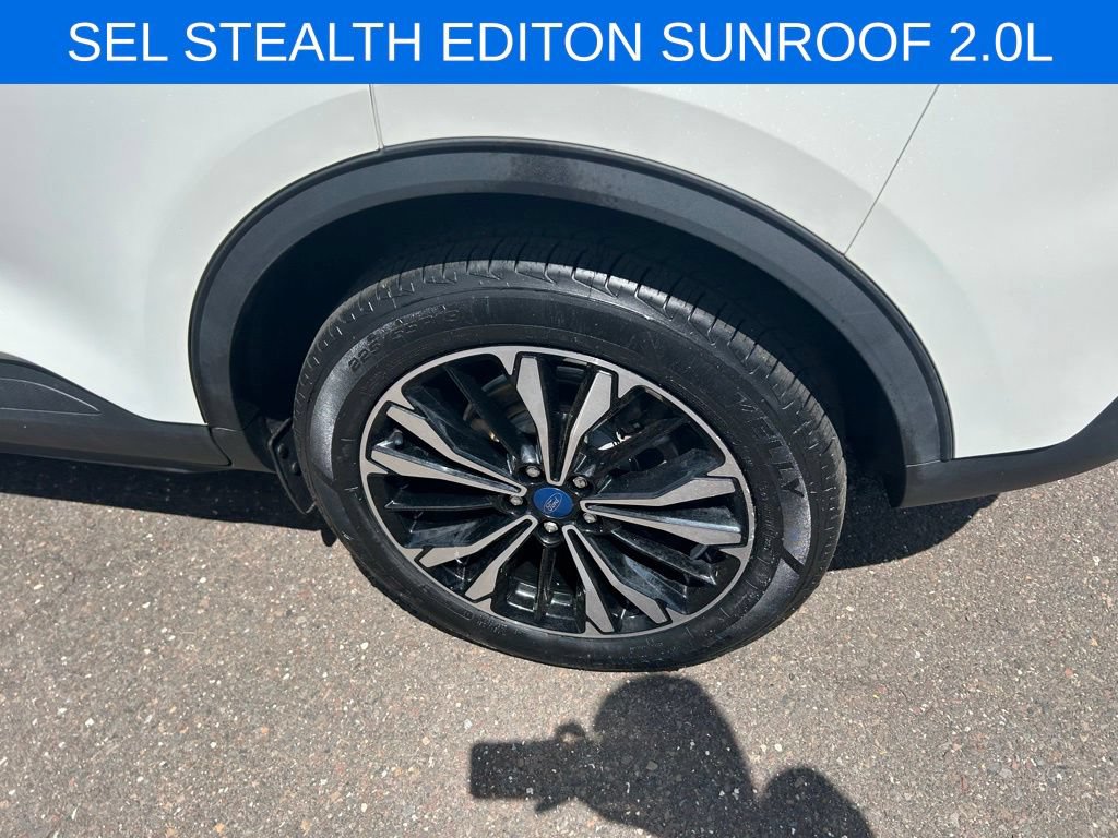 Certified 2022 Ford Escape SEL w/ SEL Stealth AWD Package image 31