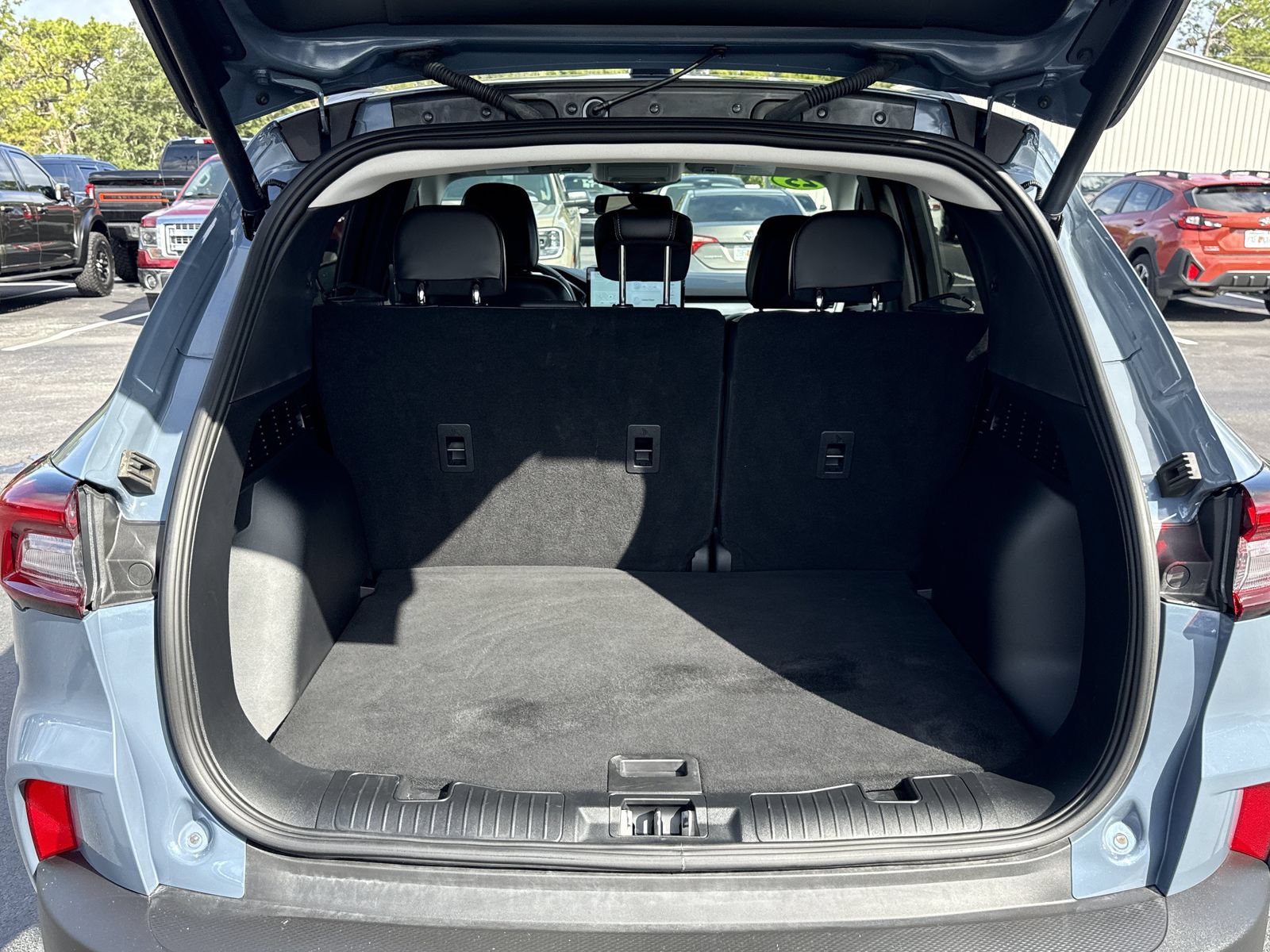 Certified 2025 Ford Escape Platinum FWD image 13