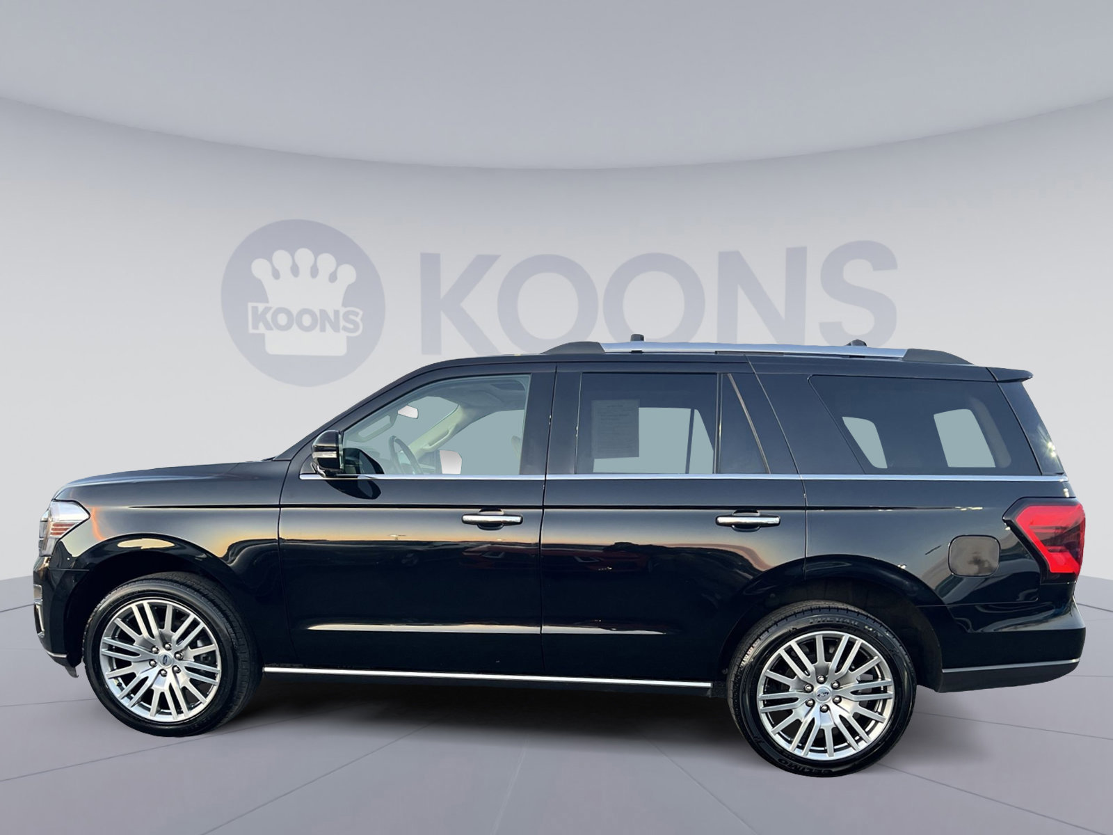 Certified 2024 Ford Expedition Limited image 2