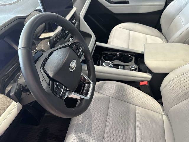 Certified 2025 Ford Explorer Platinum w/ LUX Leather Package AWD/4WD image 20