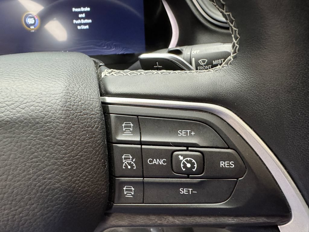 Used 2022 Jeep Grand Cherokee L Limited AWD/4WD image 15